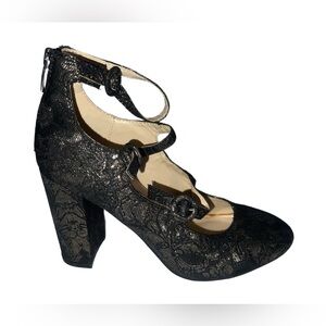 Marc Fisher Size 7 Black And Gold Paisley Heels Zip Textile Heel 3.75” #H4